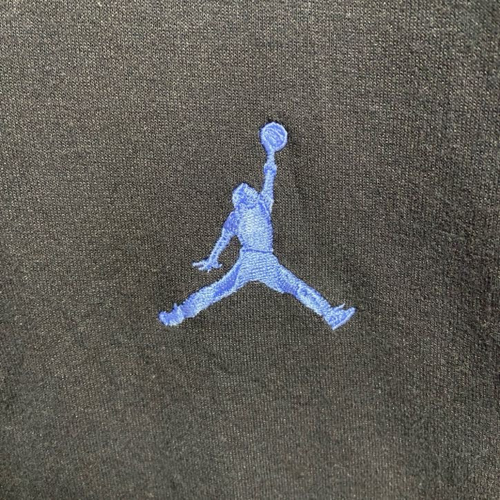 NIKE AIR JORDAN　ナイキエアジョーダン　スタジャン　黒　ブラック　灰色　グレー　秋冬服　Mサイズ