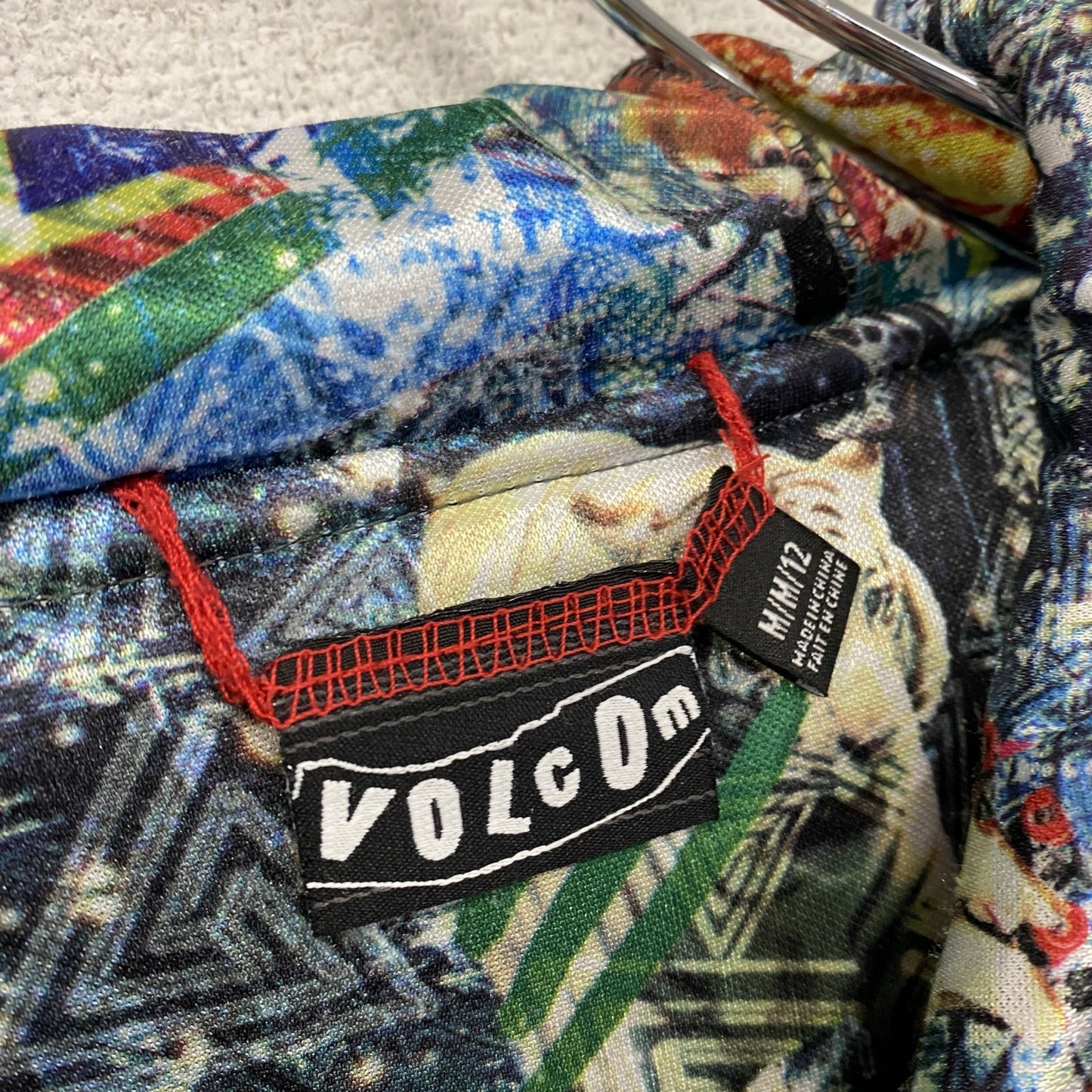 VOLCOM　ボルコム　フルジップフリースパーカー　リバーシブル　黒　ブラック　Mサイズ