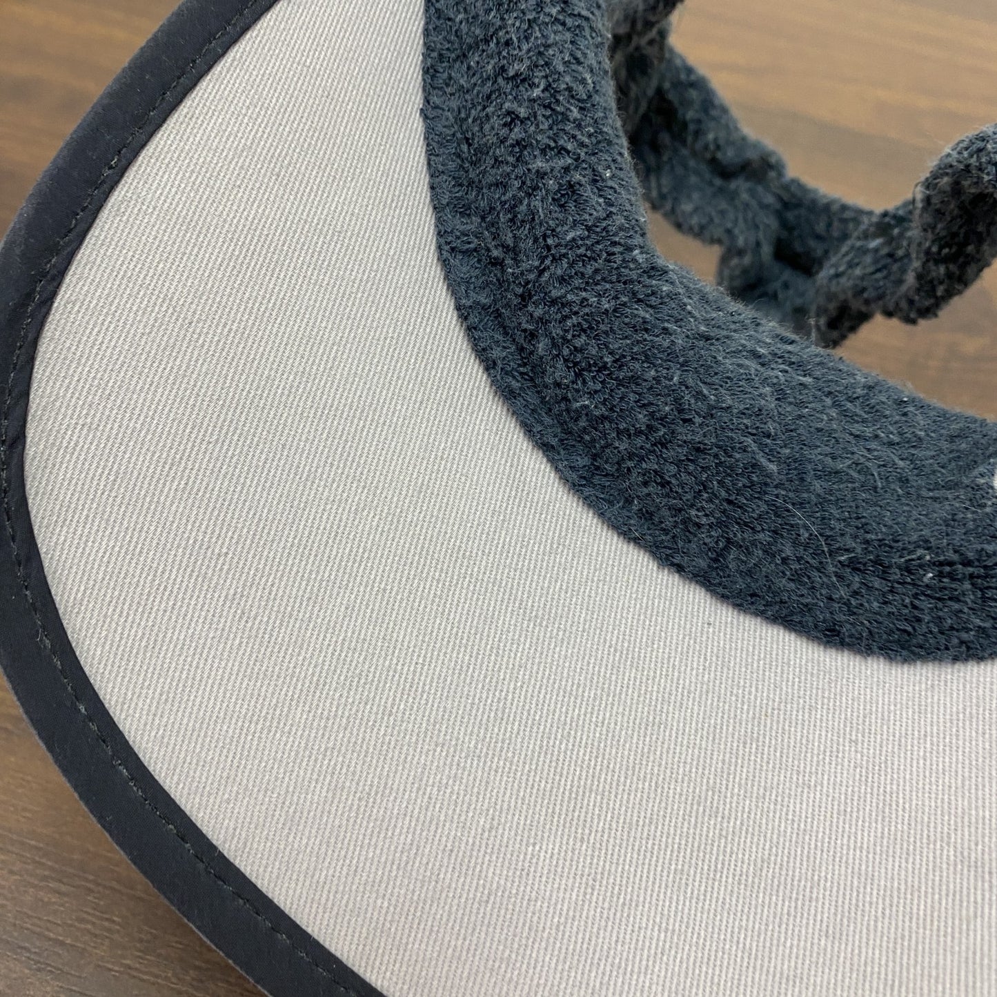 00s　NIKE 　ナイキ　サンバイザー　スウッシュ　刺繍ロゴ　デカロゴ　ヴィンテージ　黒　ブラック