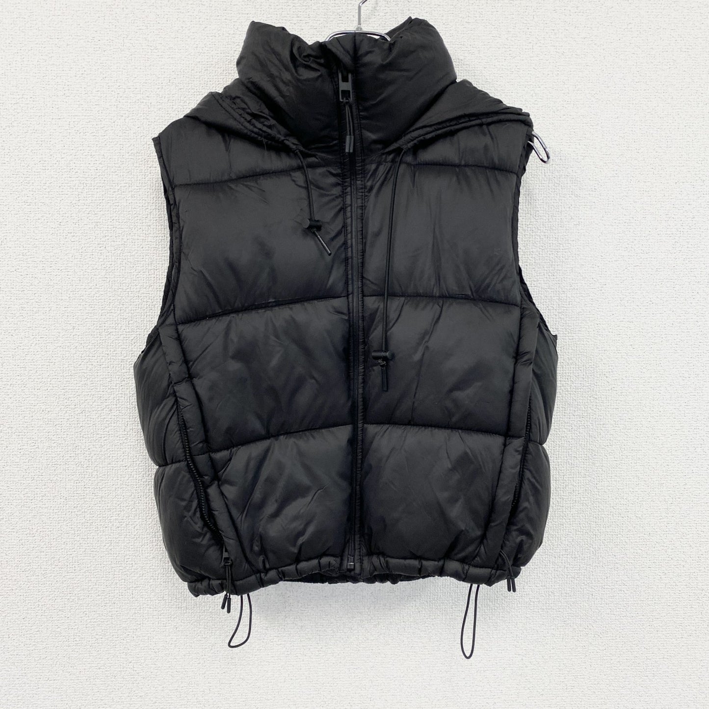 ZARA　ザラ　TRF HEAT PWR　フルジップベスト　中綿入り　黒　ブラック　Ｍサイズ
