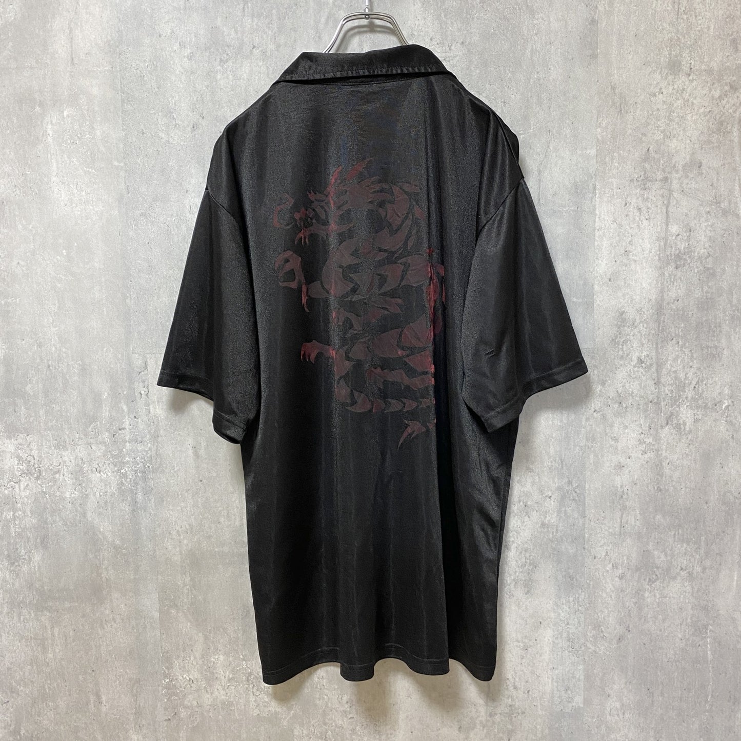 古着 used　Street Culture　半袖ワンポイントシャツ　バックプリント　ドラゴン柄　黒　レトロデザイン　Lサイズ
