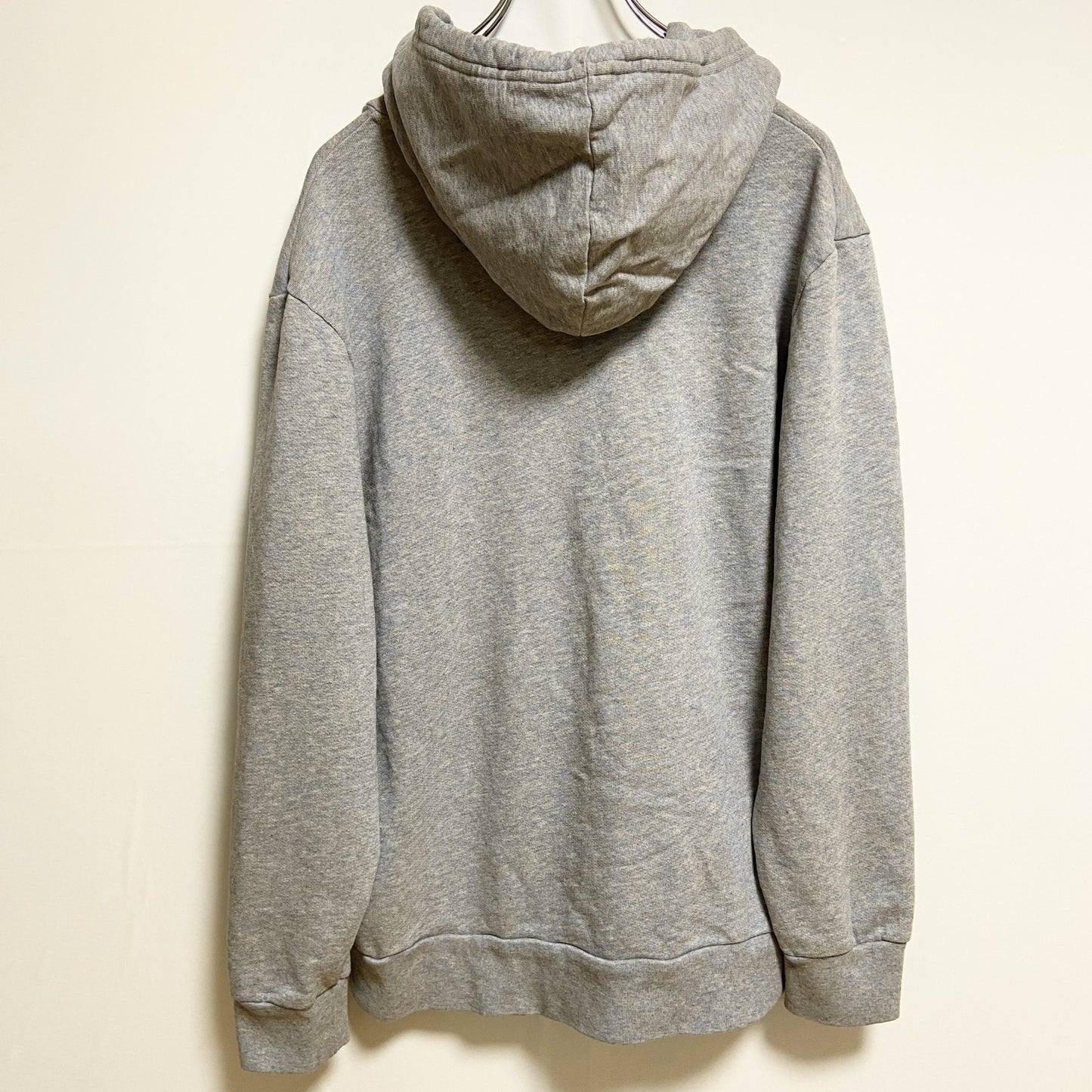 古着 used　Levis リーバイス　長袖ロゴプリントパーカー　フーディー　レトロデザイン　グレー　Mサイズ