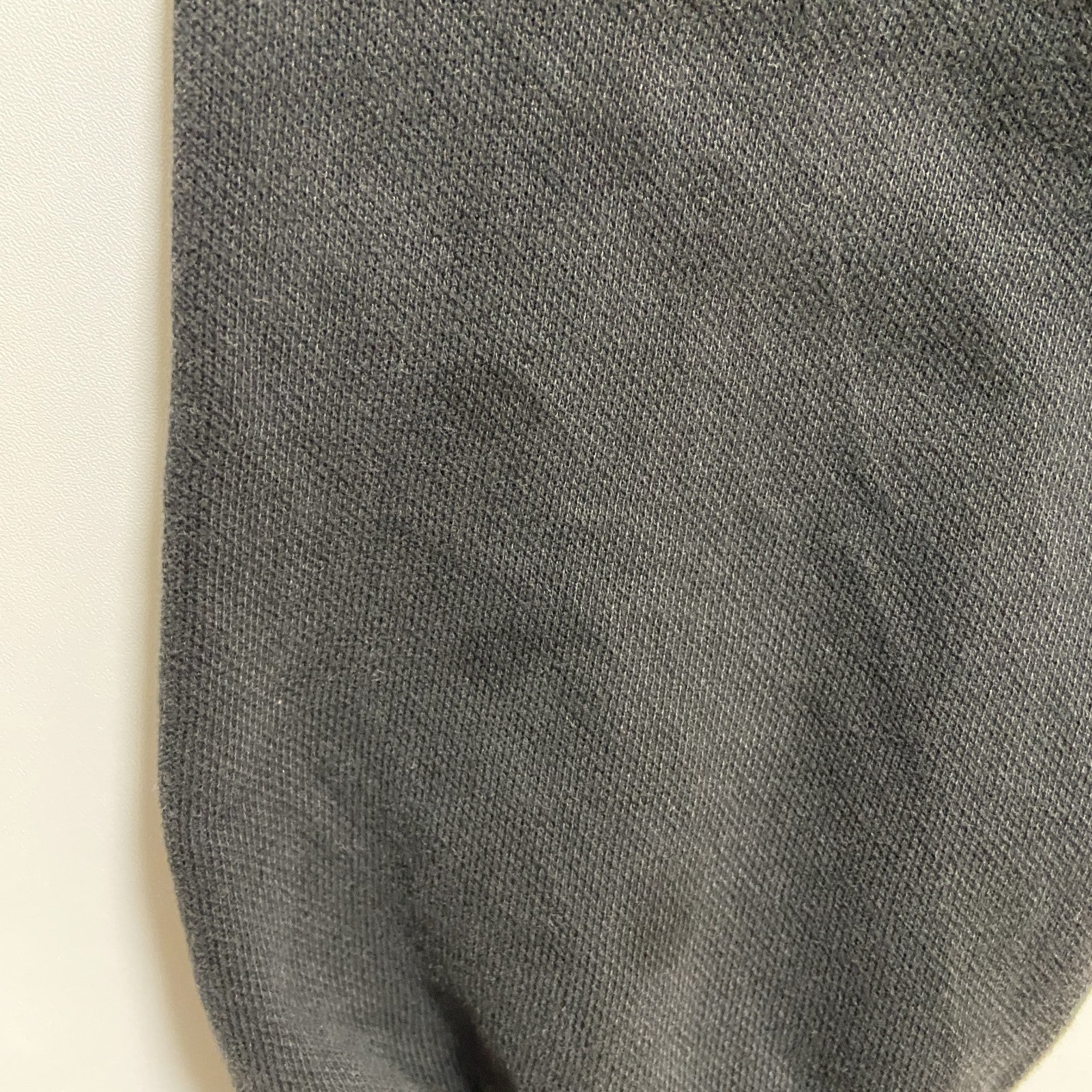 古着 used　PUMA　プーマ　長袖ワンポイントロゴ刺繍パーカー　フーディー　スポーティー　黒　ブラック　Mサイズ