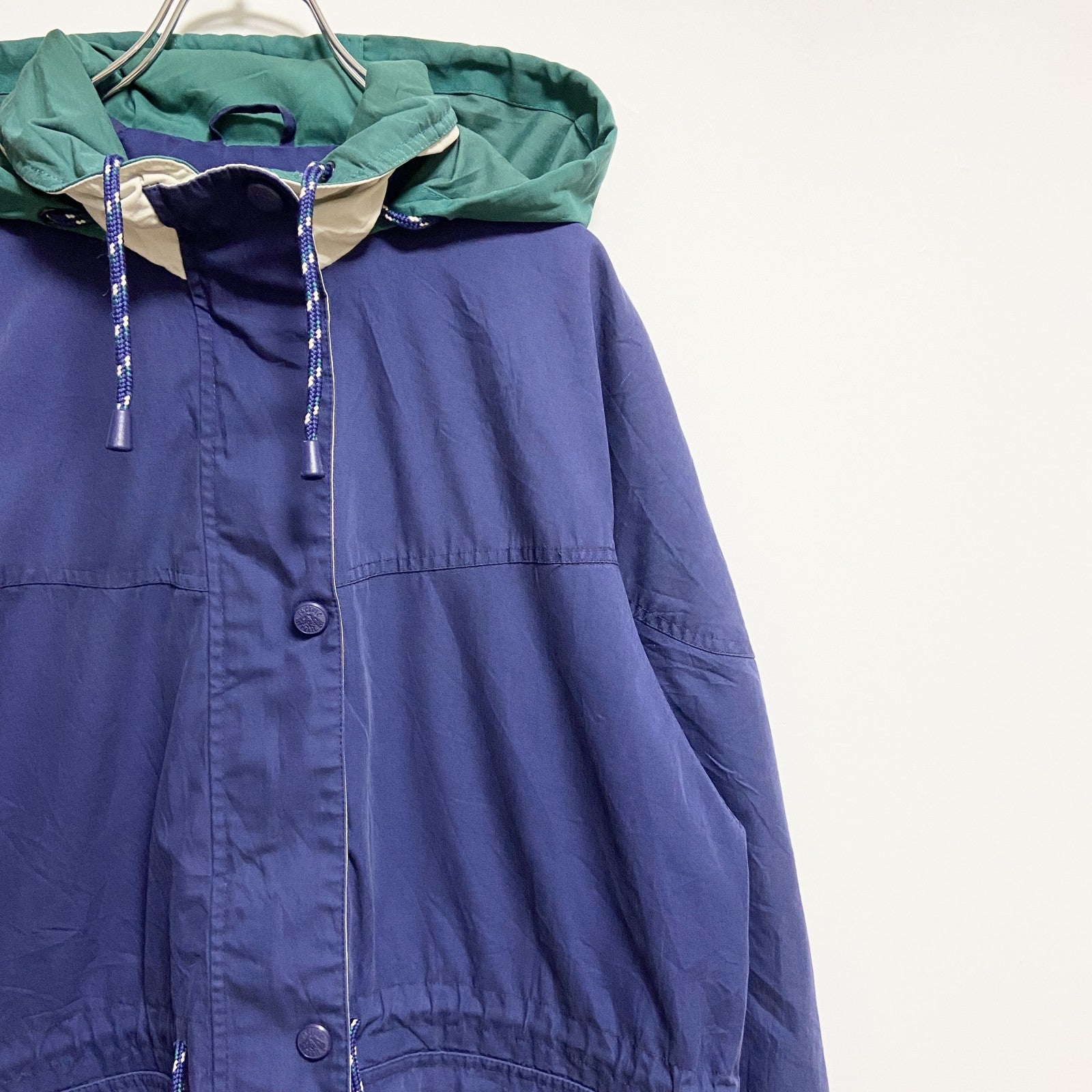 古着 used　PACIFICTRAIL 　長袖ナイロンジャケット　ジップアップアウター　フード　ネイビー　秋冬服　Mサイズ