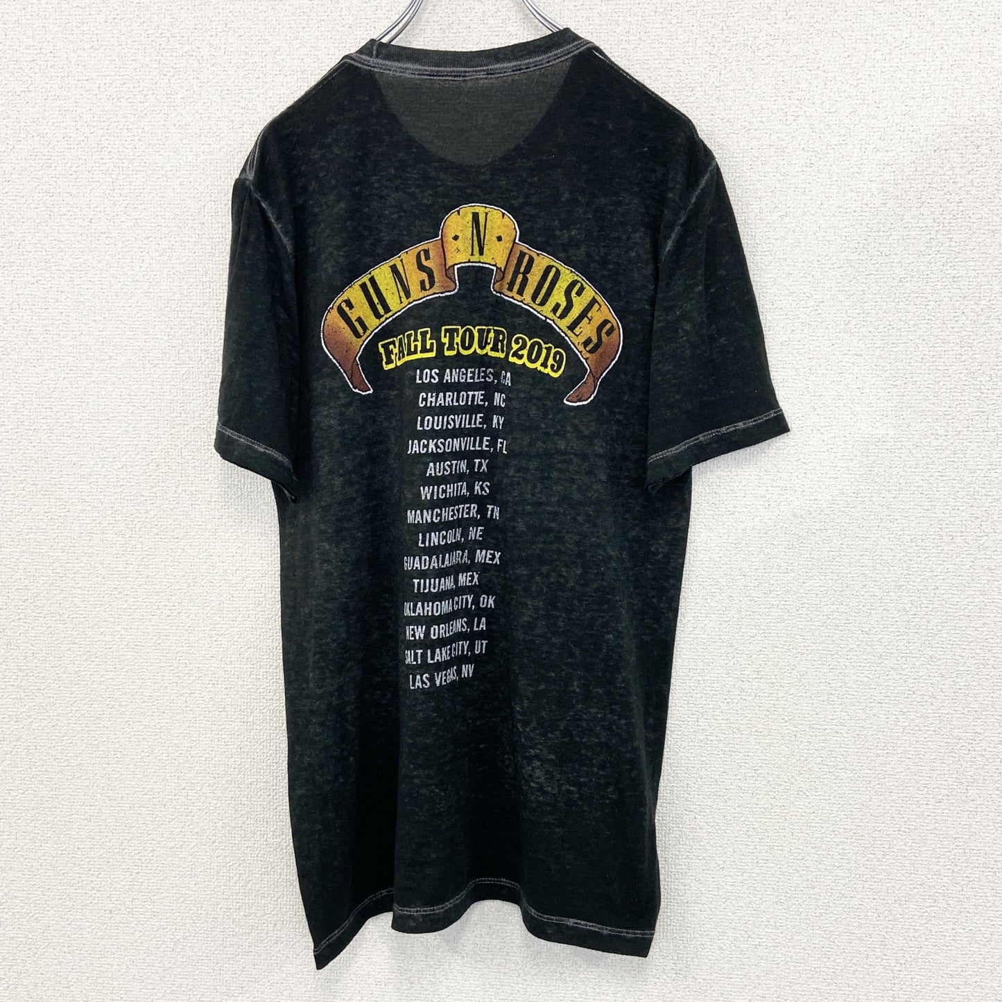 古着 used　GUNS N ROSES ガンズ アンド ローゼズ　半袖バンドプリントTシャツ　灰色　クルーネック　Mサイズ