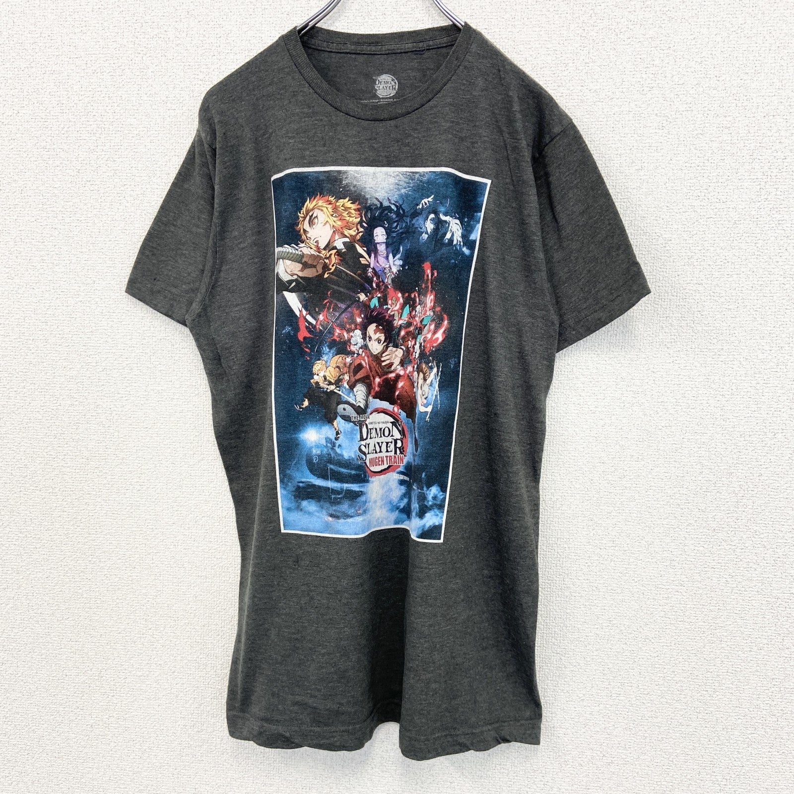 古着 used　DEMON SLAYER　半袖アニメプリントTシャツ　鬼滅の刃　カジュアル　グレー　クルーネック　Mサイズ