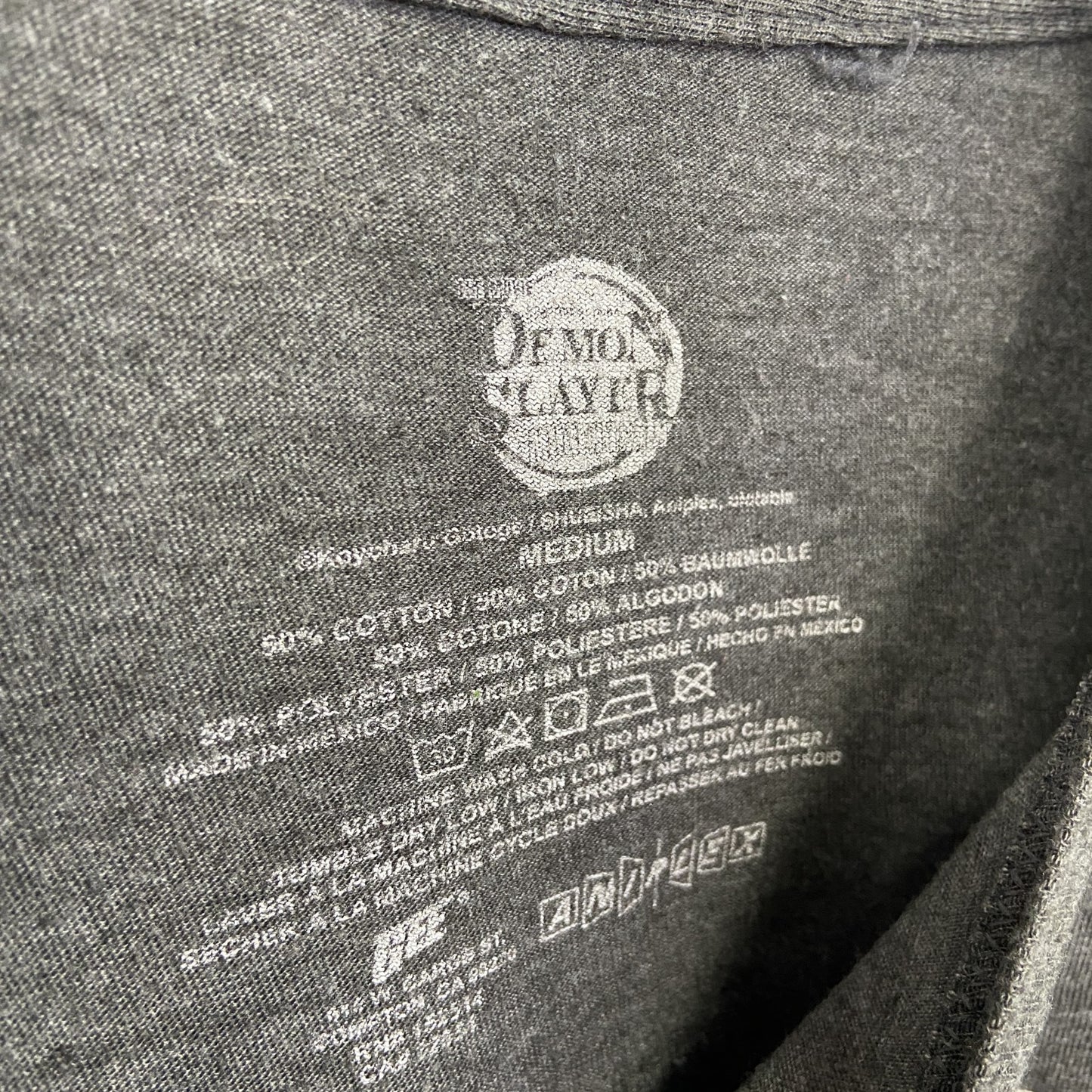 古着 used　DEMON SLAYER　半袖アニメプリントTシャツ　鬼滅の刃　カジュアル　グレー　クルーネック　Mサイズ