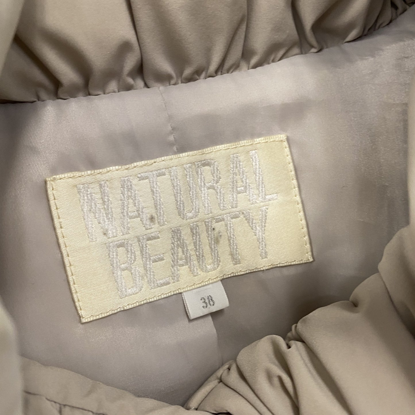 NATURAL BEAUTY　ナチュラルビューティー　ダウンコート　ダウン90%　比翼仕立て　ベージュ　38サイズ