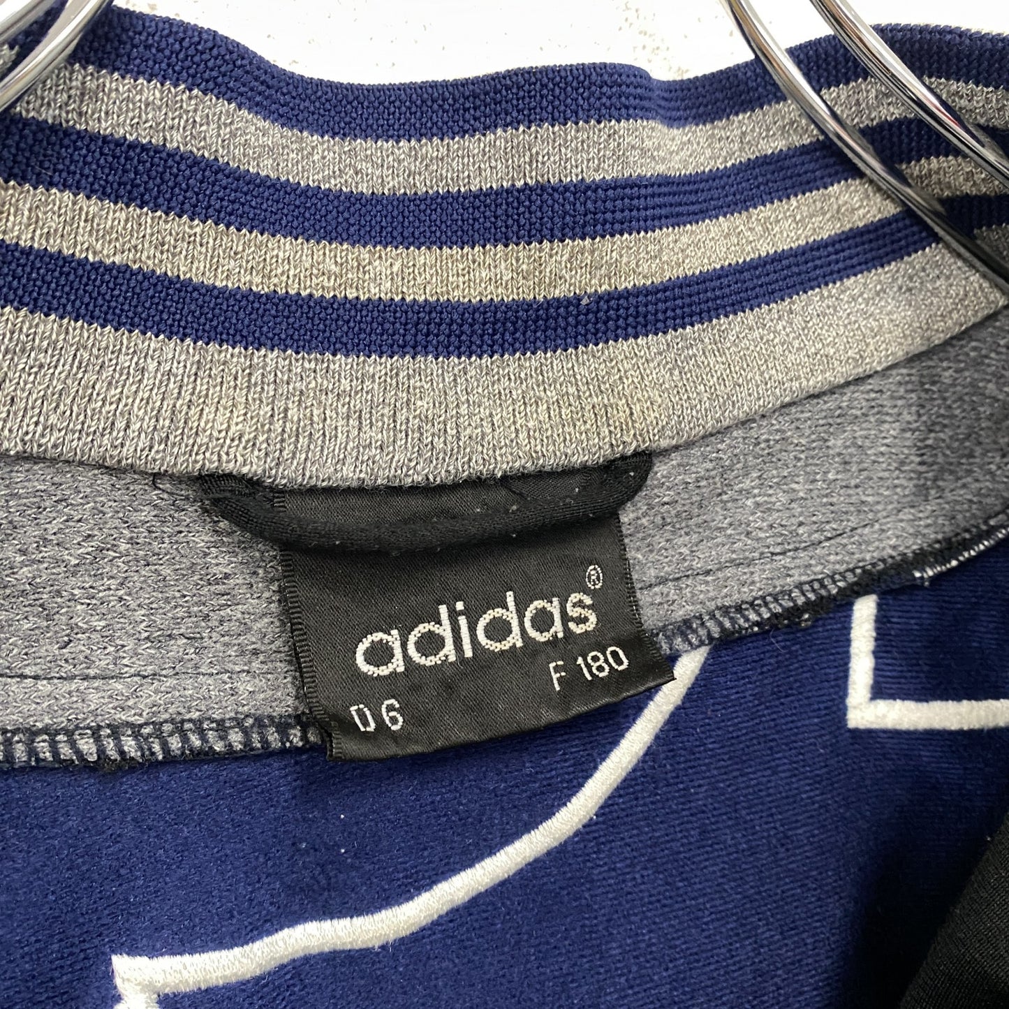 90s　adidas　アディダス　トラックジャケット/ジャージ　ヴィンテージ　黒　ブラック　Mサイズ　
