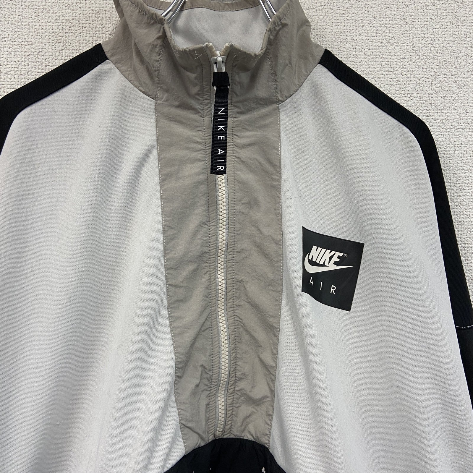 NIKE　ナイキ　トラックジャケット/ジャージ　ハーフジップ　黒　ブラック　白　ホワイト　Mサイズ