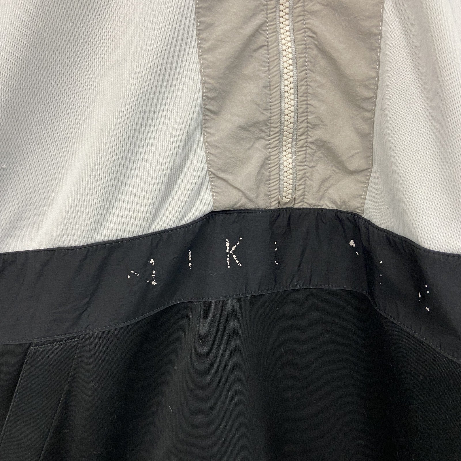NIKE　ナイキ　トラックジャケット/ジャージ　ハーフジップ　黒　ブラック　白　ホワイト　Mサイズ
