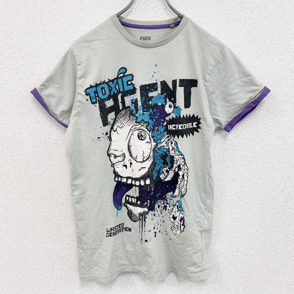 古着 used　半袖プリントTシャツ　モンスター　ゾンビ　灰色　紫　ライトグレー　パープル　クルーネック　レトロデザイン　Sサイズ