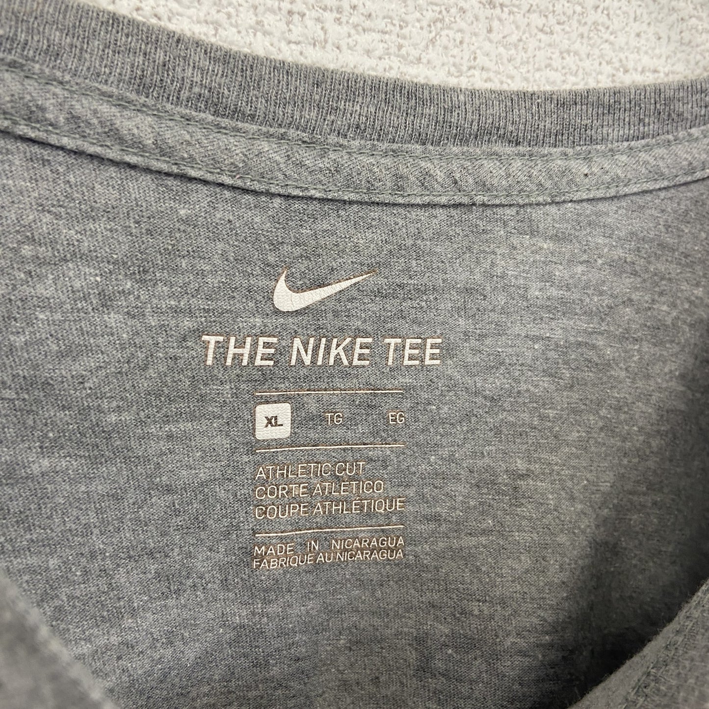 NIKE ナイキ　半袖プリントTシャツ　バスケットボール　スウッシュロゴ　グレー　クルーネック　XLサイズ