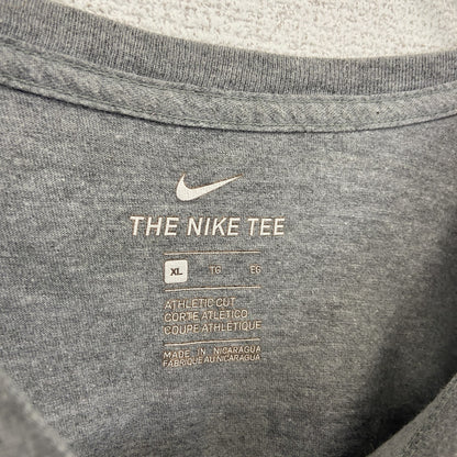 NIKE ナイキ　半袖プリントTシャツ　バスケットボール　スウッシュロゴ　グレー　クルーネック　XLサイズ