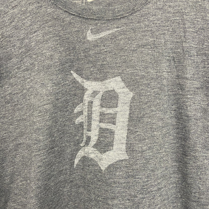 古着 used　NIKE ナイキ　半袖プリントTシャツ　DRI-FIT　スウッシュロゴ　グレー　クルーネック　カジュアル　Lサイズ