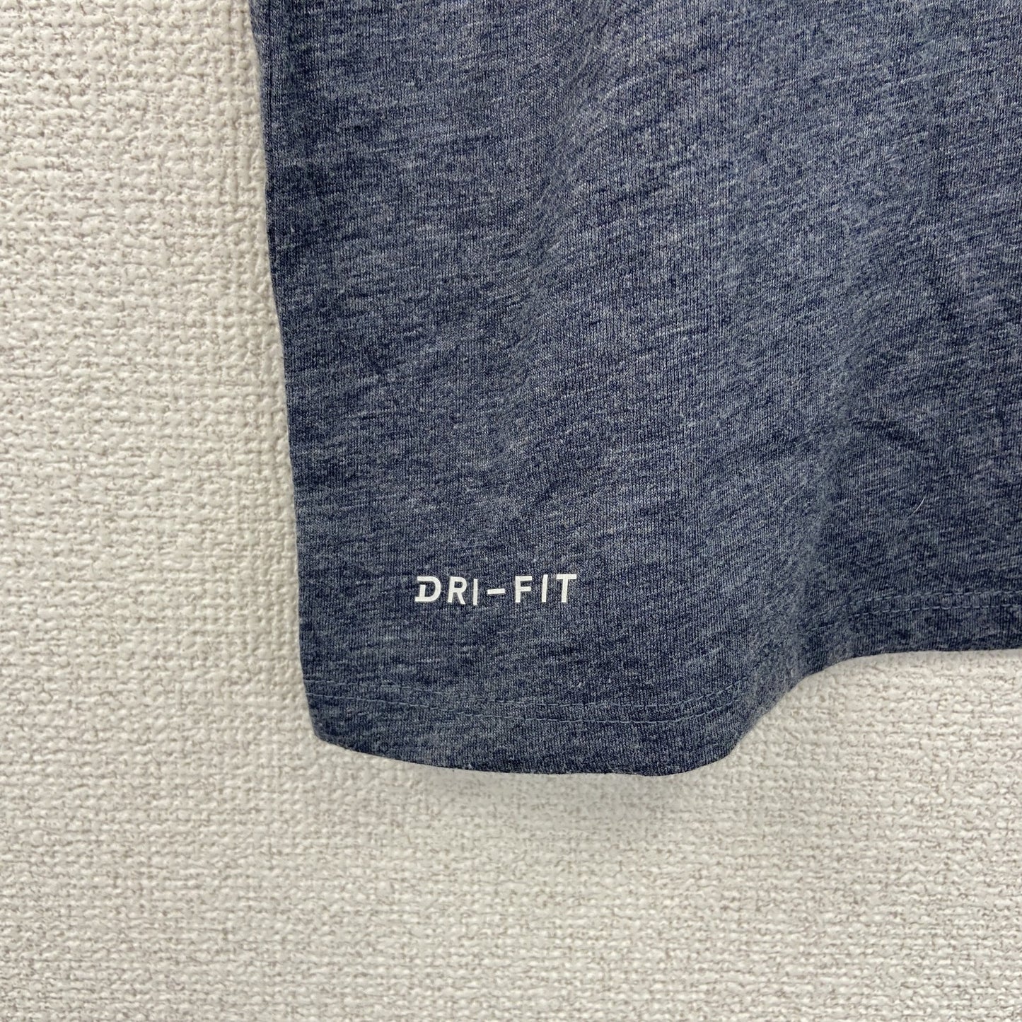 古着 used　NIKE ナイキ　半袖プリントTシャツ　DRI-FIT　スウッシュロゴ　グレー　クルーネック　カジュアル　Lサイズ