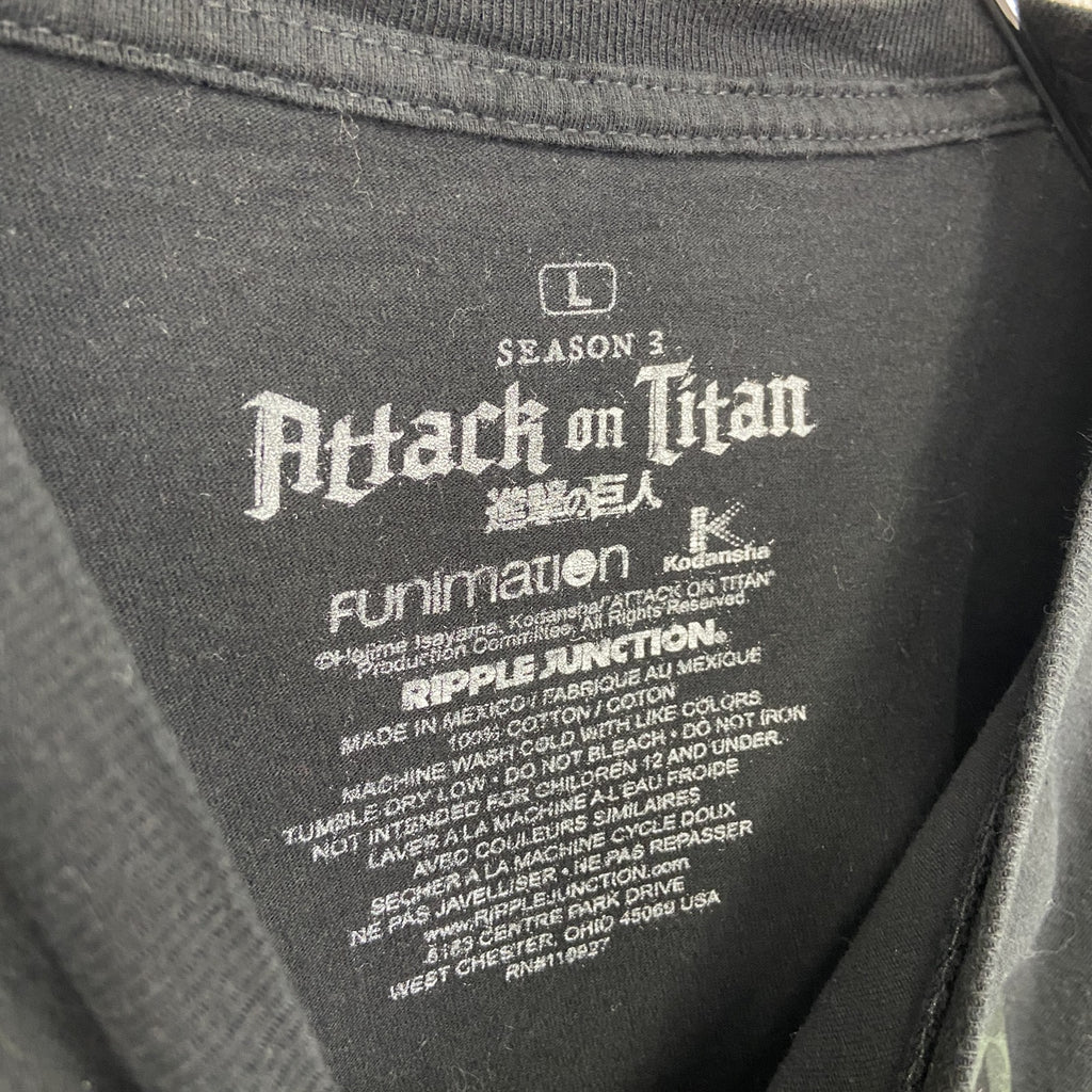 古着 used　進撃の巨人　半袖オリジナルアニメプリントTシャツ　リヴァイ兵長　クルーネック　レトロデザイン　黒　Lサイズ