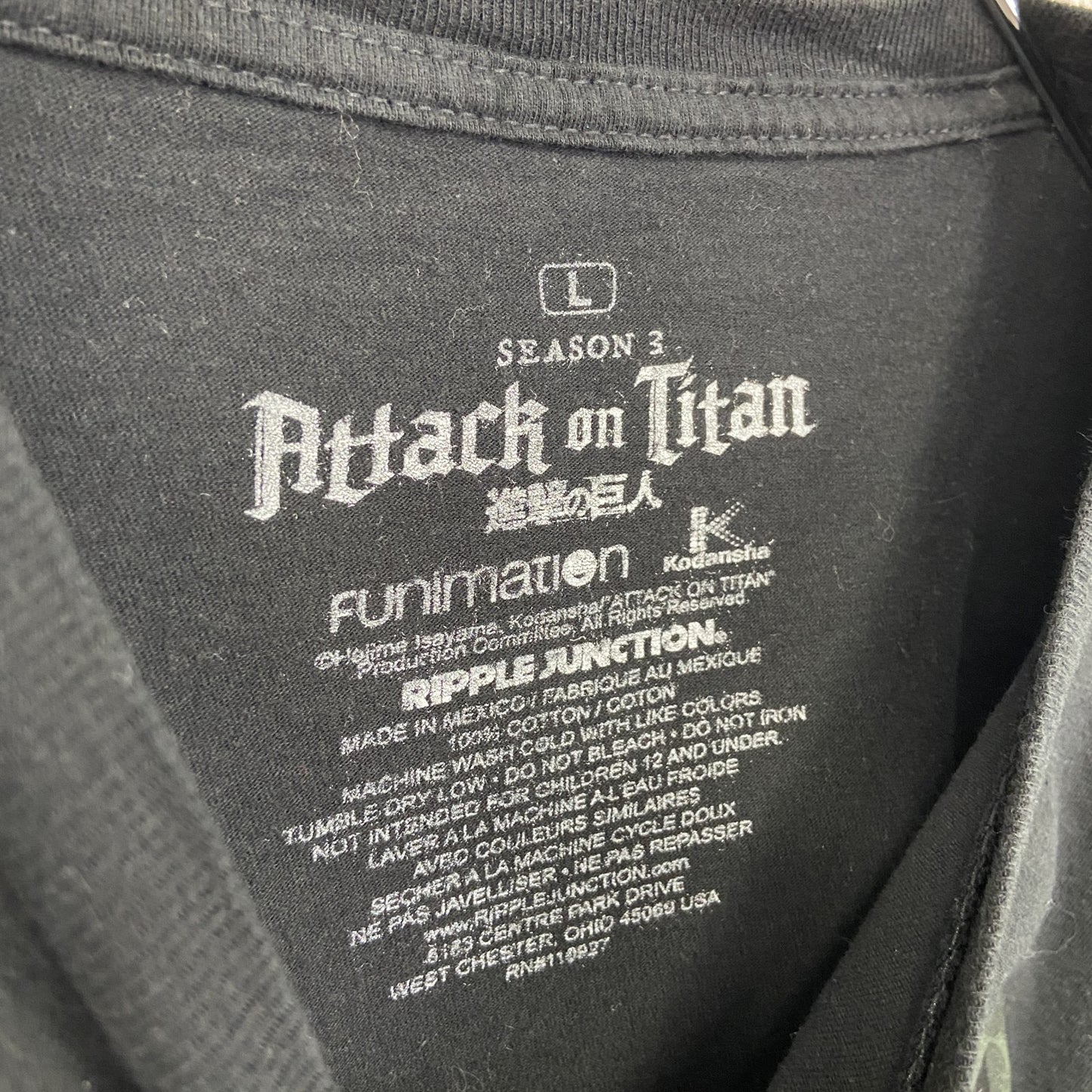 古着 used　進撃の巨人　半袖オリジナルアニメプリントTシャツ　リヴァイ兵長　クルーネック　レトロデザイン　黒　Lサイズ