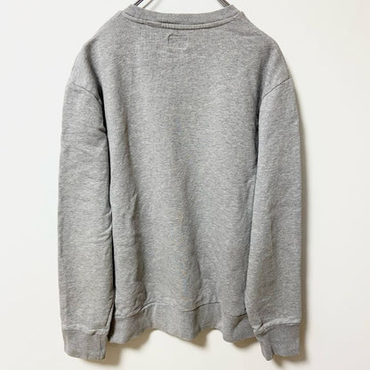 古着 used　Levi's リーバイス　長袖ロゴプリントスウェット　トレーナー　グレー　灰色　クルーネック　秋冬服　Mサイズ