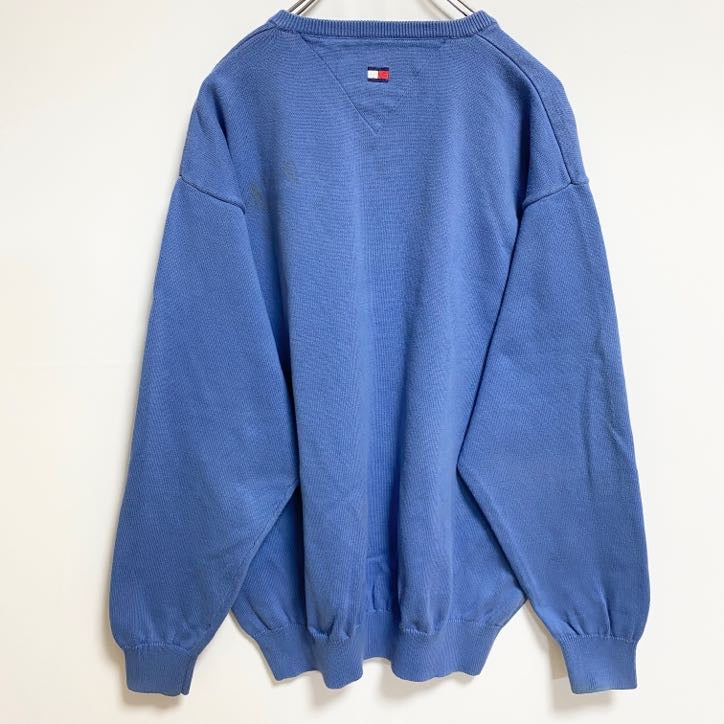 古着 used　TOMMYHILFIGER　トミーヒルフィガー　長袖Vネックワンポイント刺スウェット　トレーナー　水色　Lサイズ