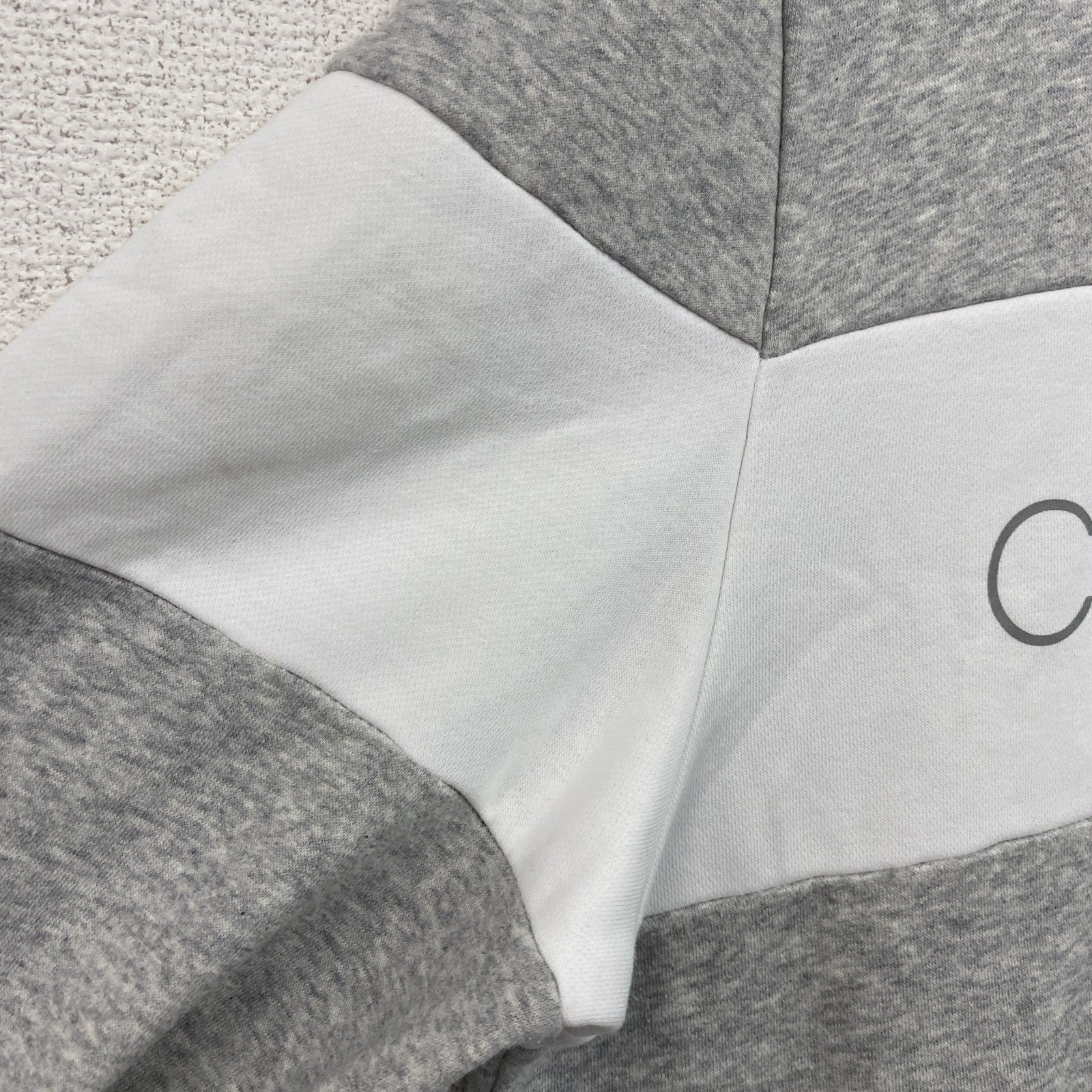 CALVIN KLEIN JEANS　カルバンクラインジーンズ　スウェット/トレーナー　デカロゴ　灰色　霜降りグレー　Lサイズ