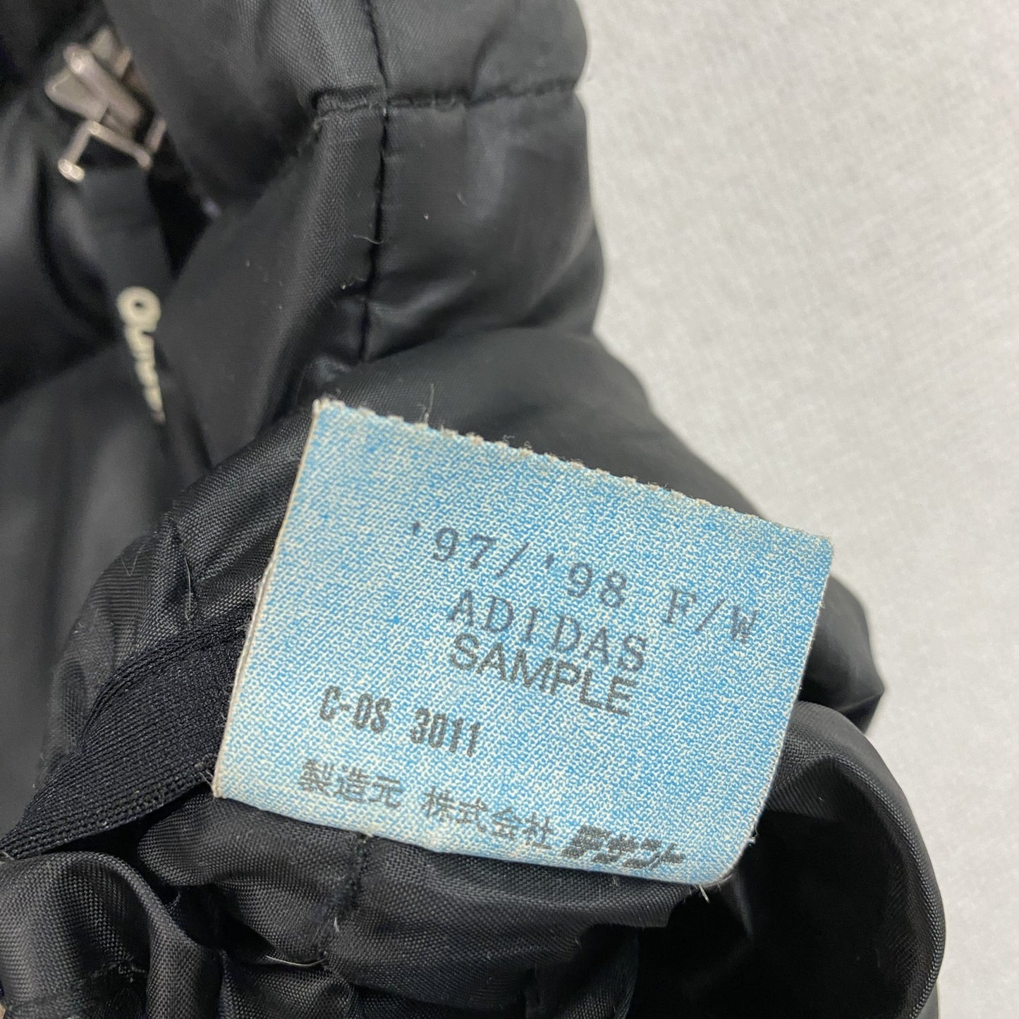 90s　adidas　アディダス　デサント　フルジップダウンベスト　ヴィンテージ　黒　ブラック　140サイズ