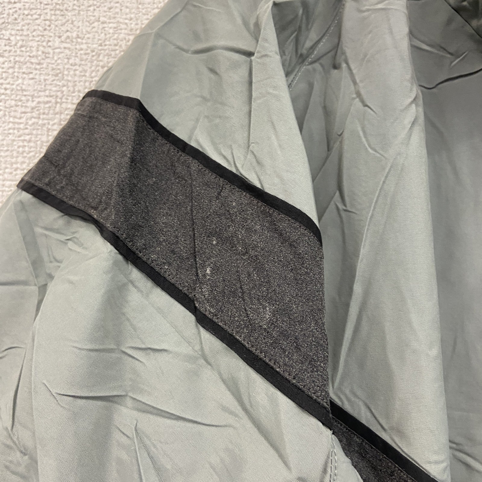 00s　米軍　U.S.ARMY　IPFU　トレーニングジャケット　ナイロンジャケット　ヴィンテージ　灰色　グレー　Lサイズ