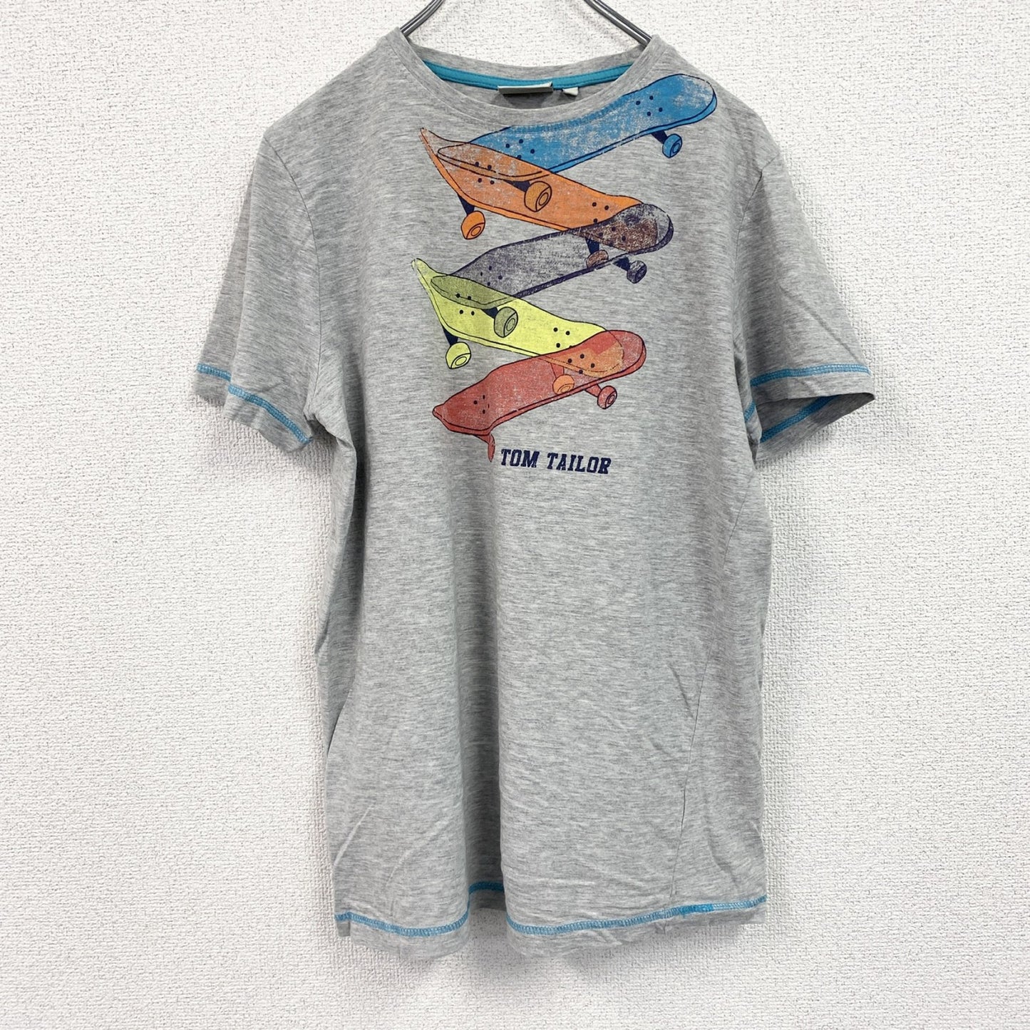 古着 used 　半袖プリントTシャツ　スケートボード　カラフル　灰色　グレー　水色　ライトブルー　レトロデザイン　クルーネック
