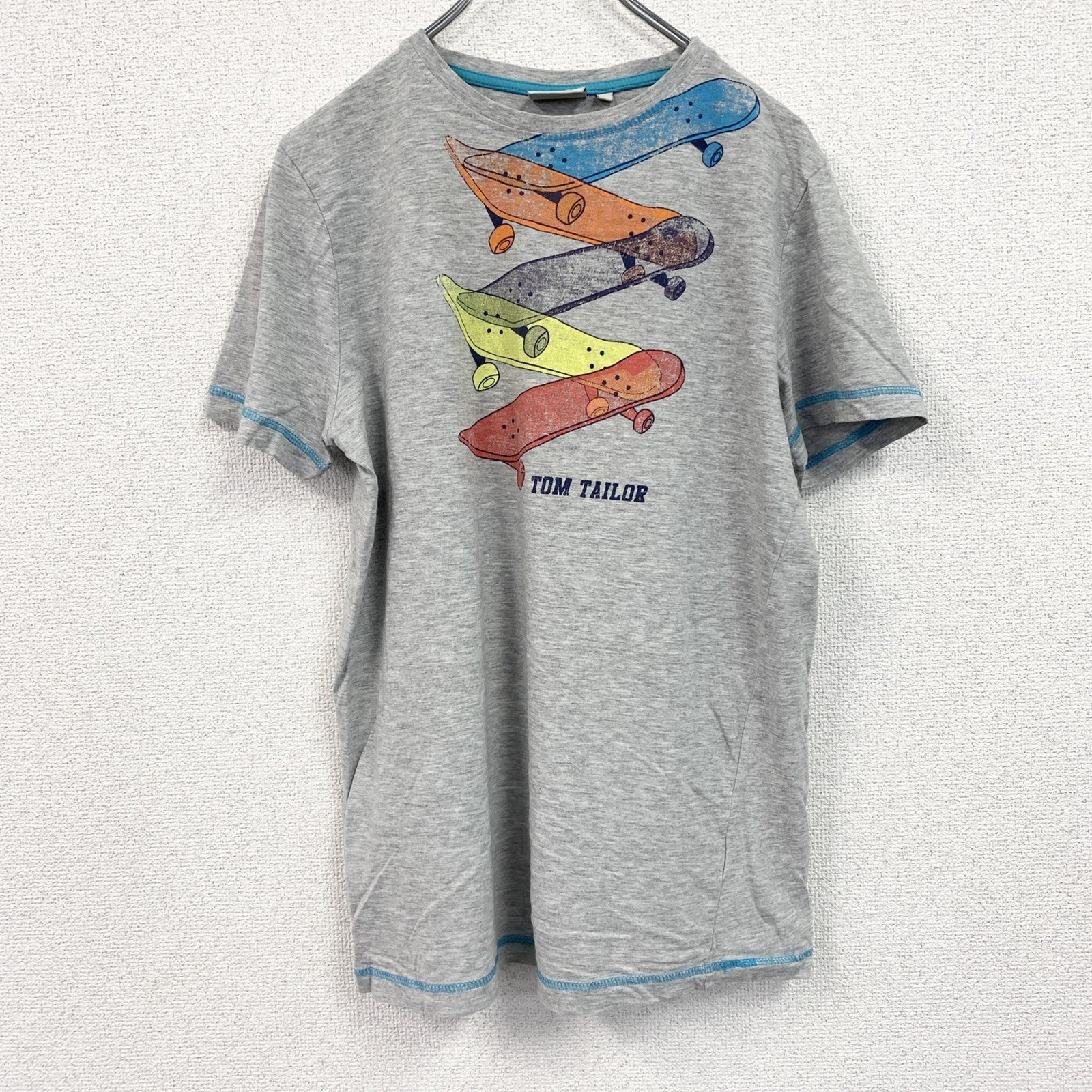 古着 used 　半袖プリントTシャツ　スケートボード　カラフル　灰色　グレー　水色　ライトブルー　レトロデザイン　クルーネック