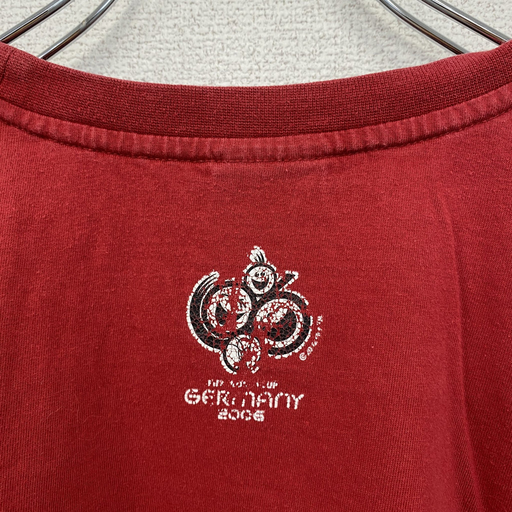 古着 used　GERMANY　半袖プリントTシャツ　BERLIN　FIFA　カジュアルデザイン　赤　クルーネック　Mサイズ