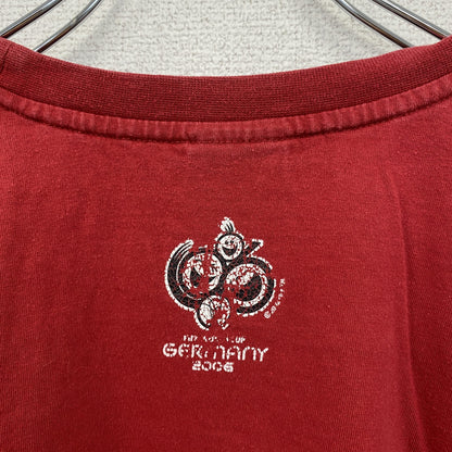 古着 used　GERMANY　半袖プリントTシャツ　BERLIN　FIFA　カジュアルデザイン　赤　クルーネック　Mサイズ
