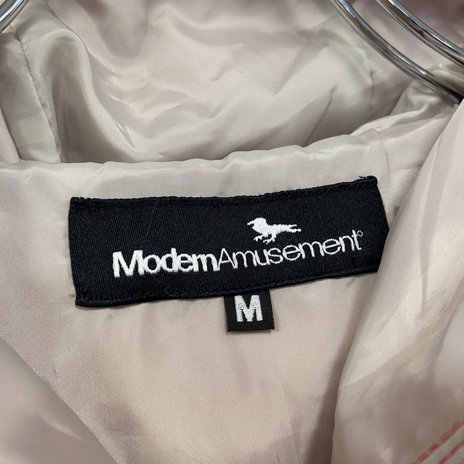 Modem Amusement　マウンテンパーカー/フーディー　赤　レッド　ベージュ　Mサイズ