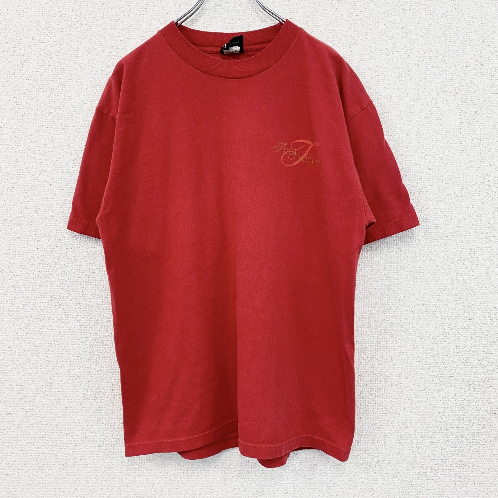 古着 used　GIANT ジャイアント　半袖アーティストプリントTシャツ　カジュアルデザイン　赤　クルーネック　Lサイズ