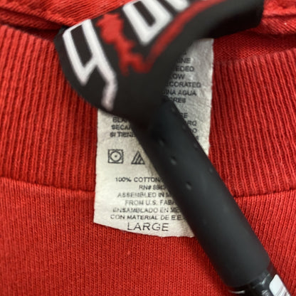 古着 used　GIANT ジャイアント　半袖アーティストプリントTシャツ　カジュアルデザイン　赤　クルーネック　Lサイズ