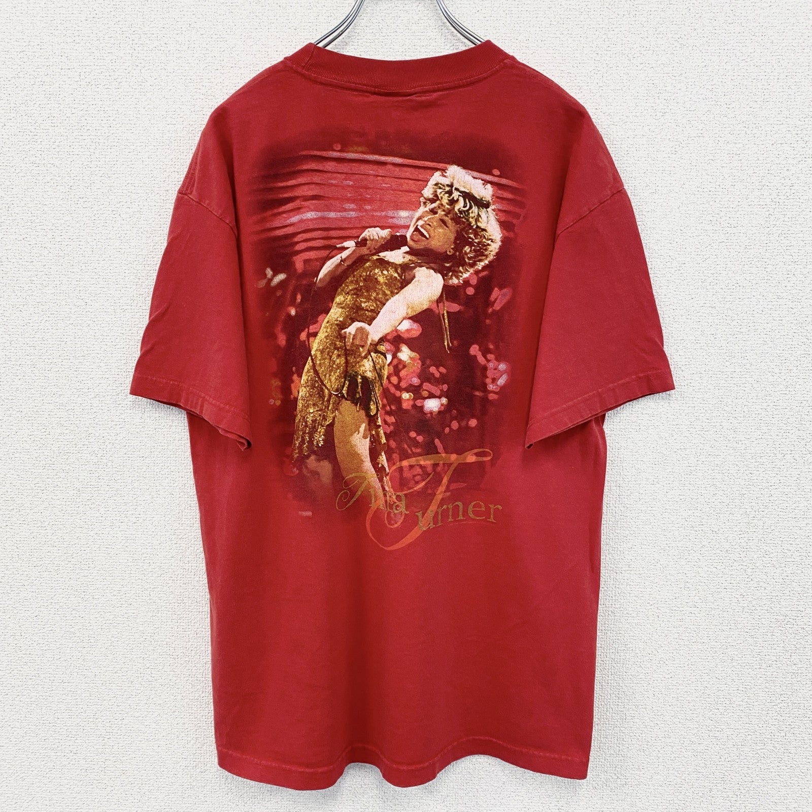 古着 used　GIANT ジャイアント　半袖アーティストプリントTシャツ　カジュアルデザイン　赤　クルーネック　Lサイズ