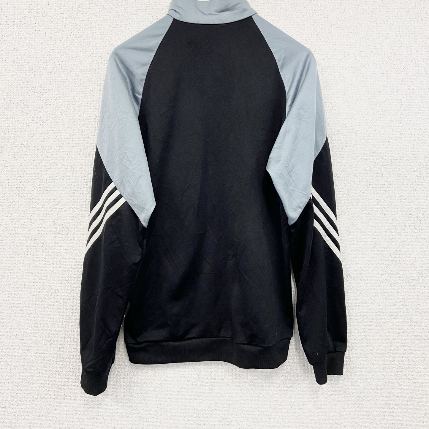 adidas　アディダス　トラックジャケット/ジャージ　パフォーマンスロゴ　黒　ブラック　Sサイズ