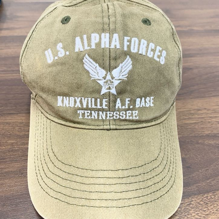ALPHA INDUSTRIES　アルファインダストリーズ　キャップ　アーチプリント　4連プリント　刺繍ロゴ　ベージュ　57～59サイズ