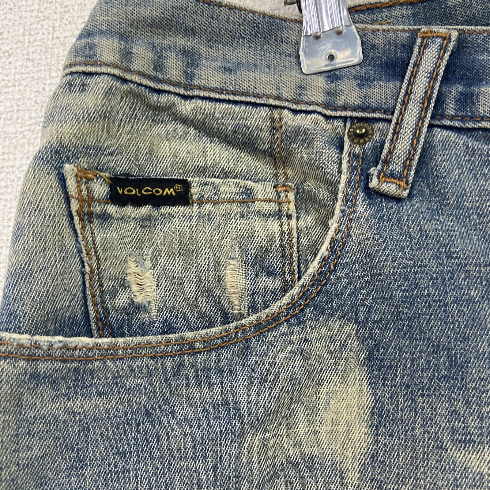 VOLCOM　ボルコム　デニムパンツ/ダメージジーンズ　ジップフライ　インディゴ　W34サイズ