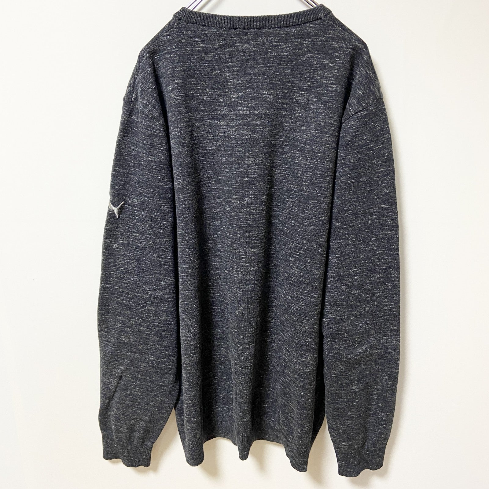 古着 used　puma プーマ　長袖クルーネックニット　セーター　ワンポイントロゴ刺繍　ダークグレー　XXLサイズ