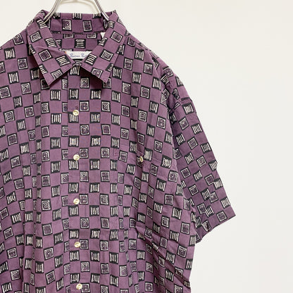 古着 used　半袖総柄シャツ　シルク100％　紫　パープル　アロハ　レトロデザイン　胸ポケット　個性的　Mサイズ