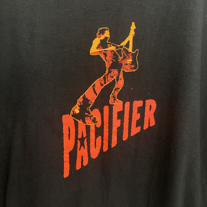 半袖プリントバンドTシャツ　人物T　PACIFIER　クルーネック　黒　ブラック　Sサイズ