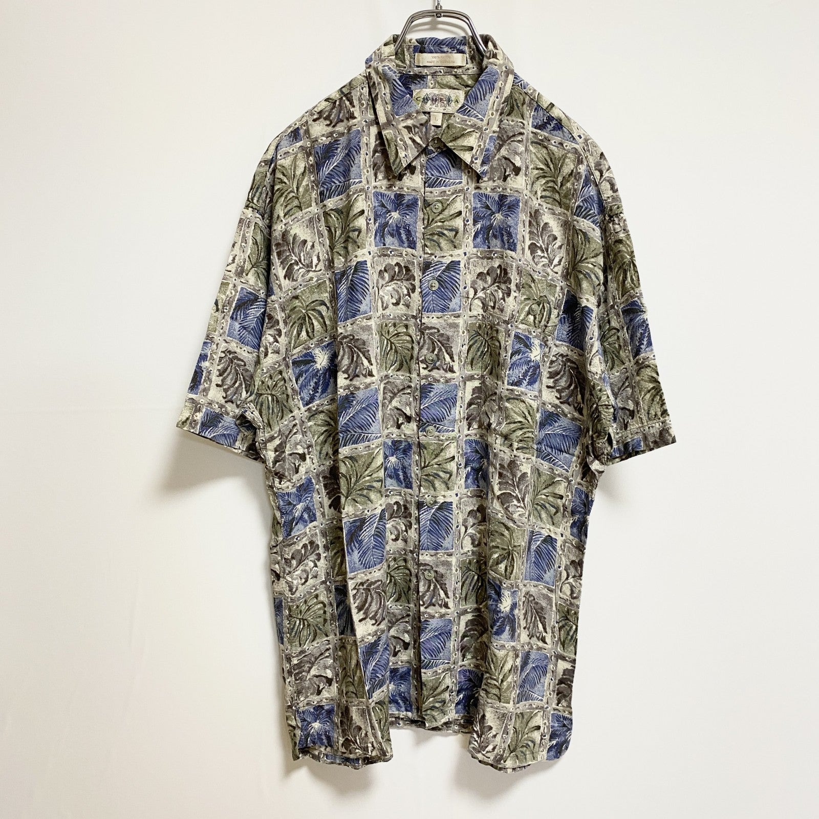古着 used　CAMPIA　半袖総柄シャツ　レーヨンシャツ　アロハ柄　マルチカラー　レトロデザイン　個性的　　Lサイズ