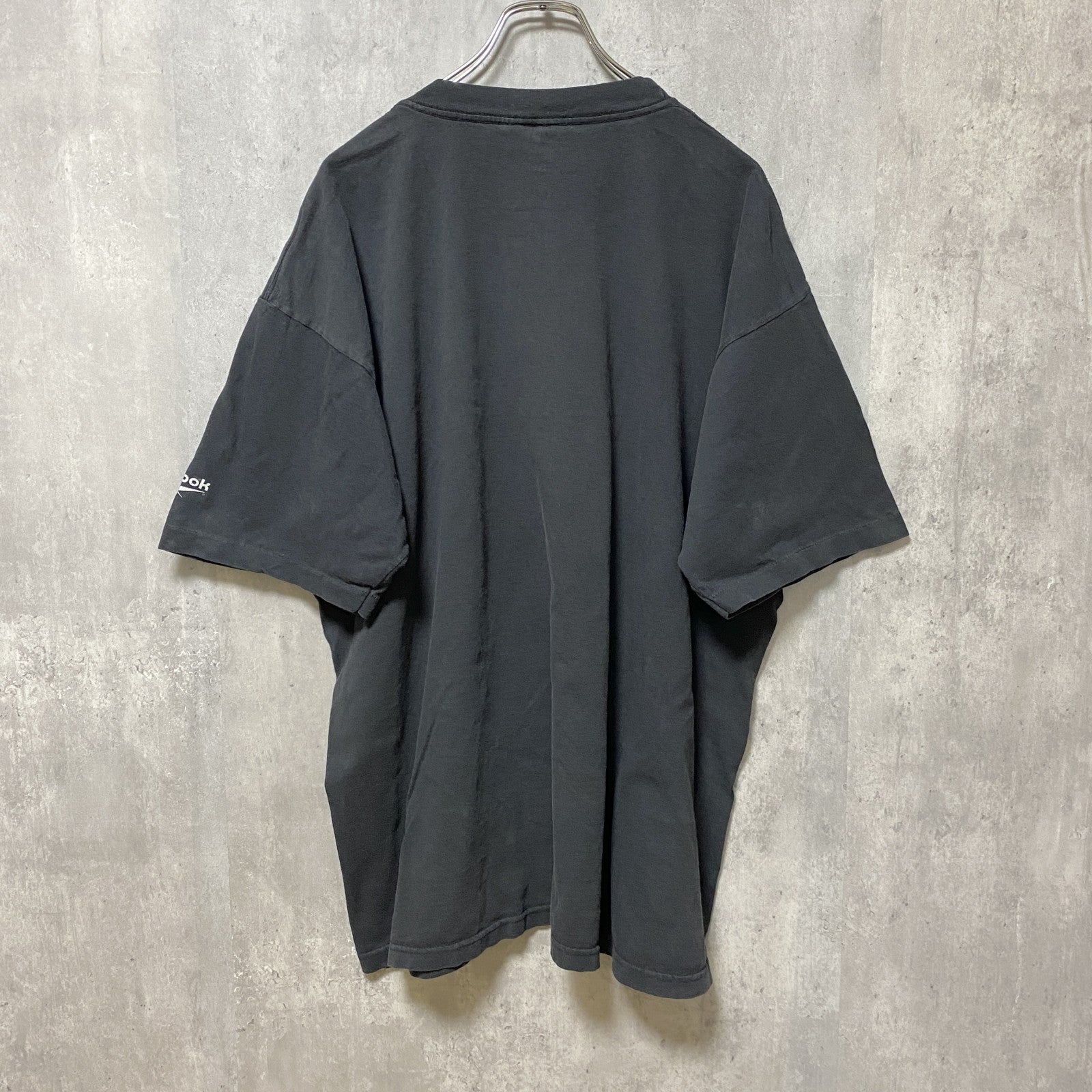 古着 used　Reebok　リーボック　半袖プリントＴシャツ　basketball　バスケ　黒　ビッグシルエット　XLサイズ