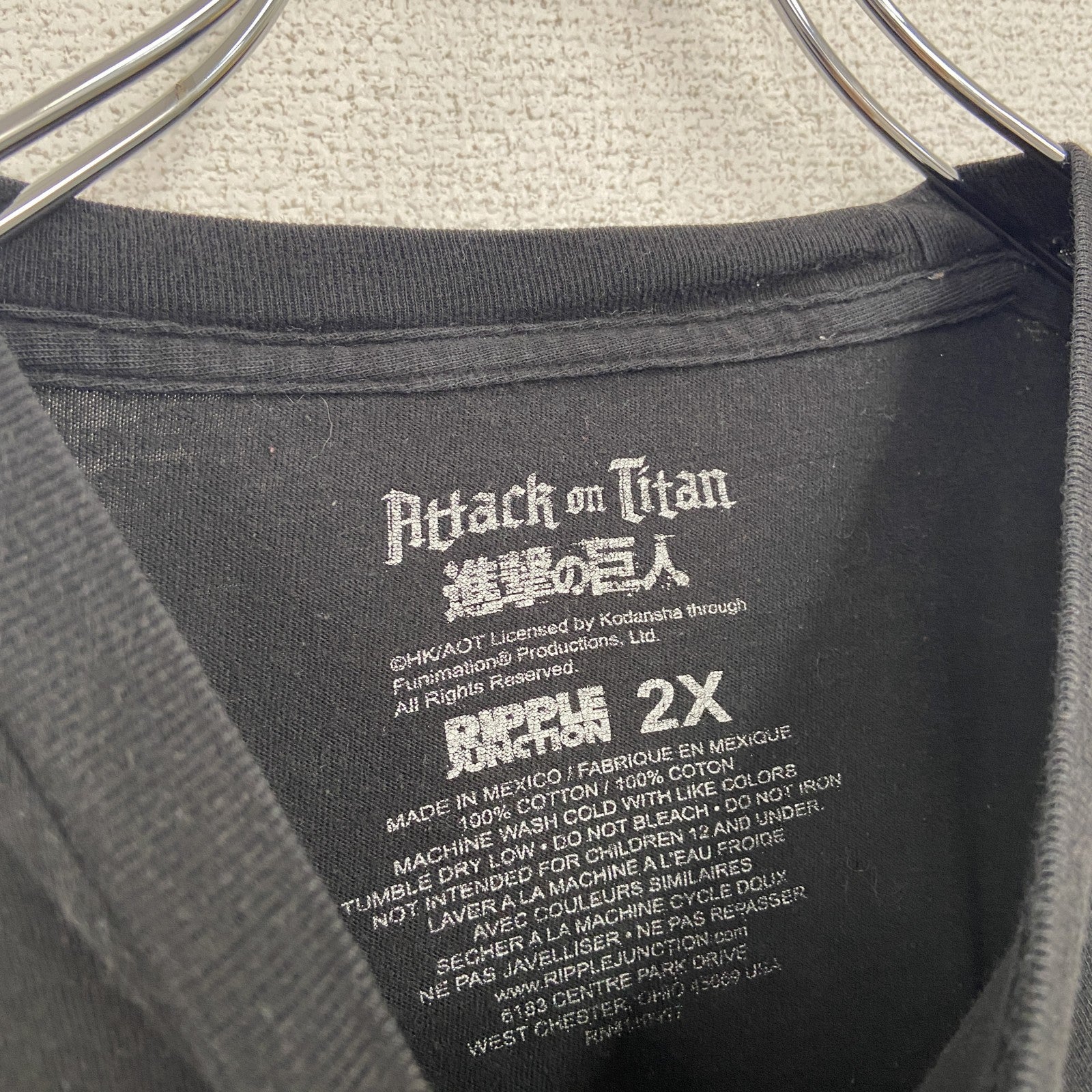 古着 used　進撃の巨人　半袖アニメプリントTシャツ　漫画　キャラクター　レトロデザイン　クルーネック　黒　ブラック　