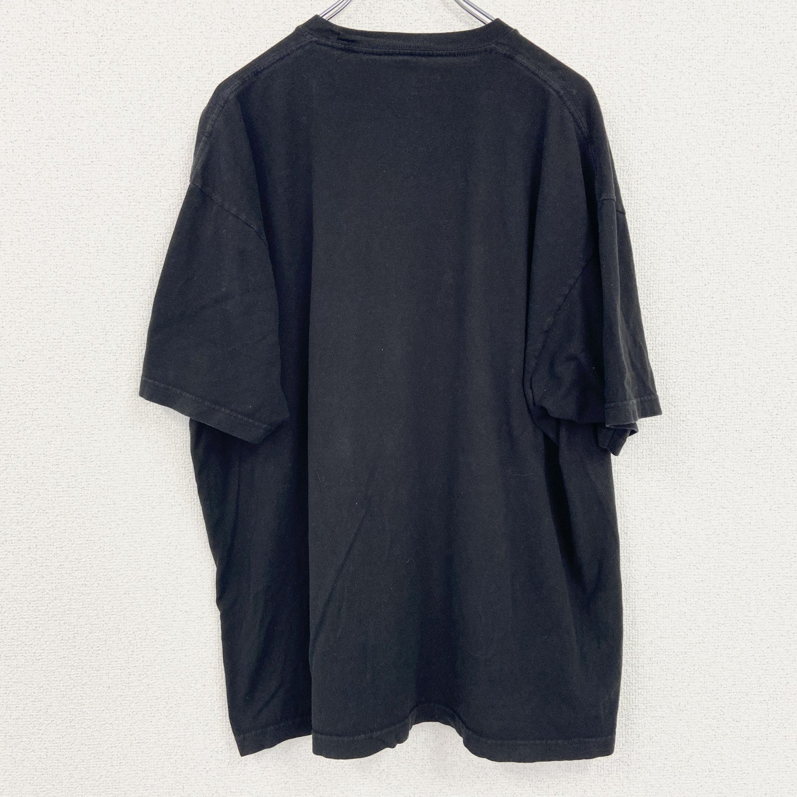 古着 used　進撃の巨人　半袖アニメプリントTシャツ　漫画　キャラクター　レトロデザイン　クルーネック　黒　ブラック　