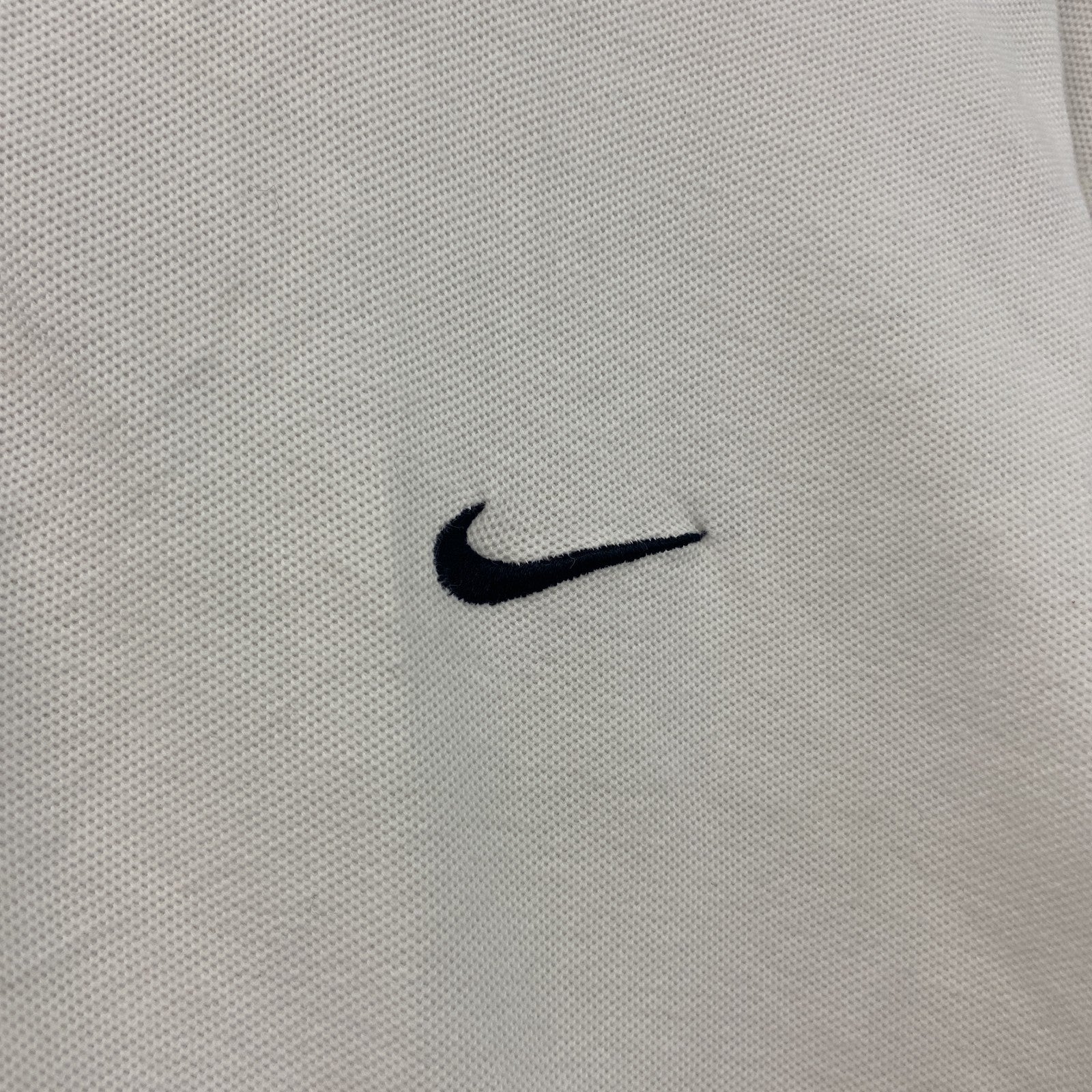 NIKE　ナイキ　半袖ポロシャツ　刺繡ロゴ　白　ホワイト