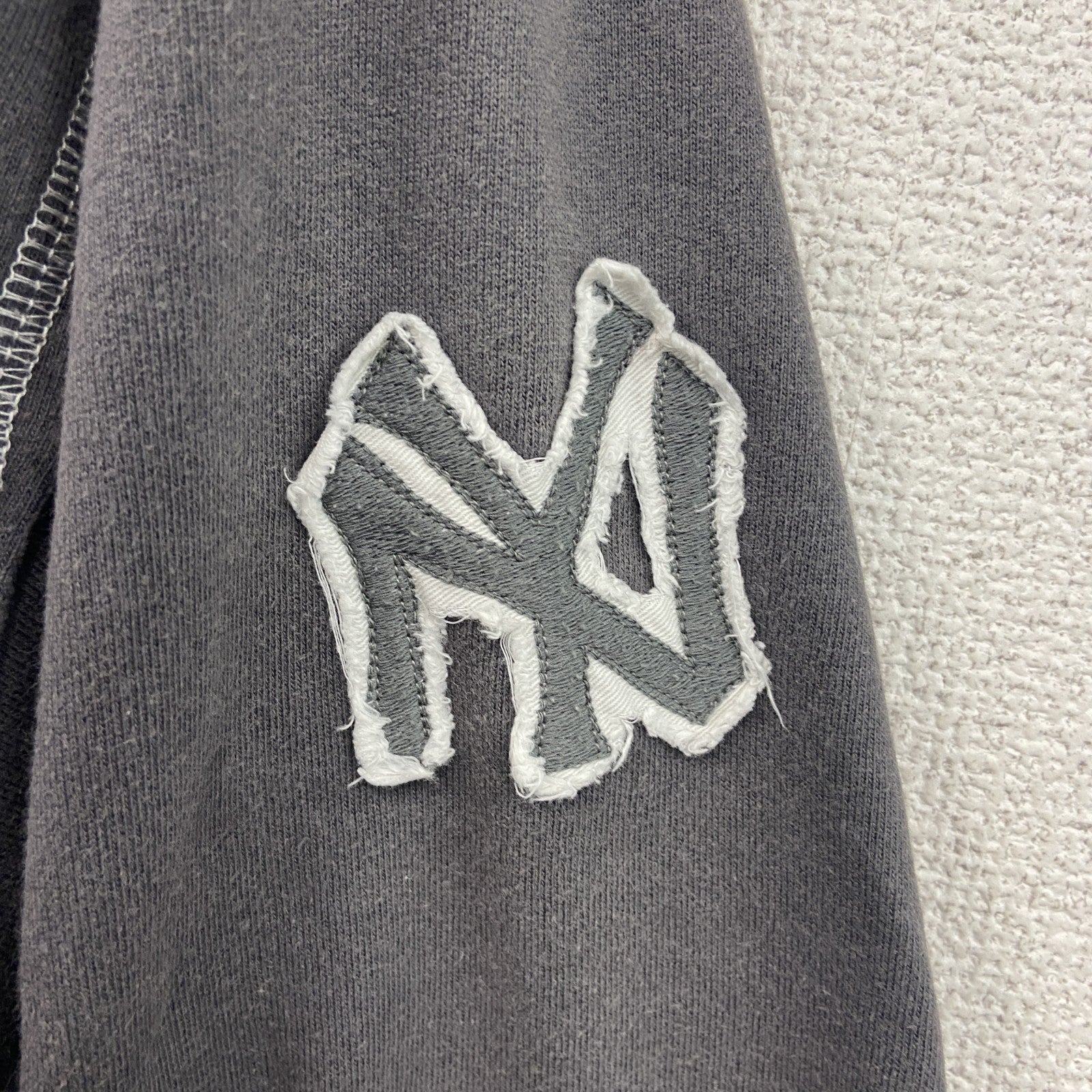 NEW ERA　ニューエラ　スウェットパーカー/フーディー　灰色　グレー　Mサイズ