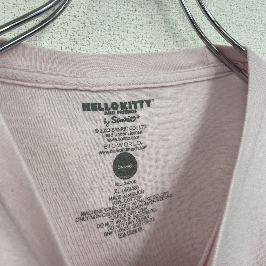 古着 used　サンリオ　ハローキティ　半袖キャラクタープリントTシャツ　レトロデザイン　クルーネック　ピンク　XLサイズ