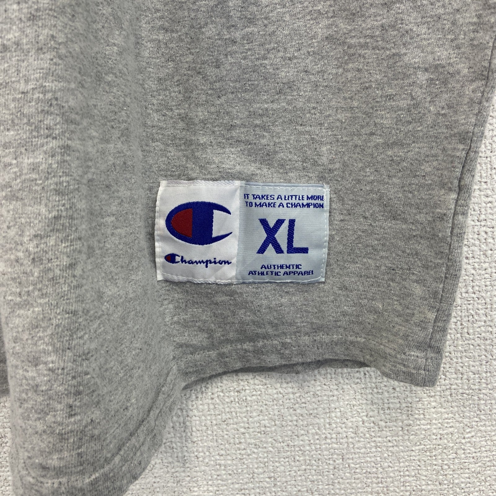 古着 used　チャンピオン　ラグラン　長袖プリントTシャツ　両面プリント　赤　灰色　レッド　グレー　XLサイズ