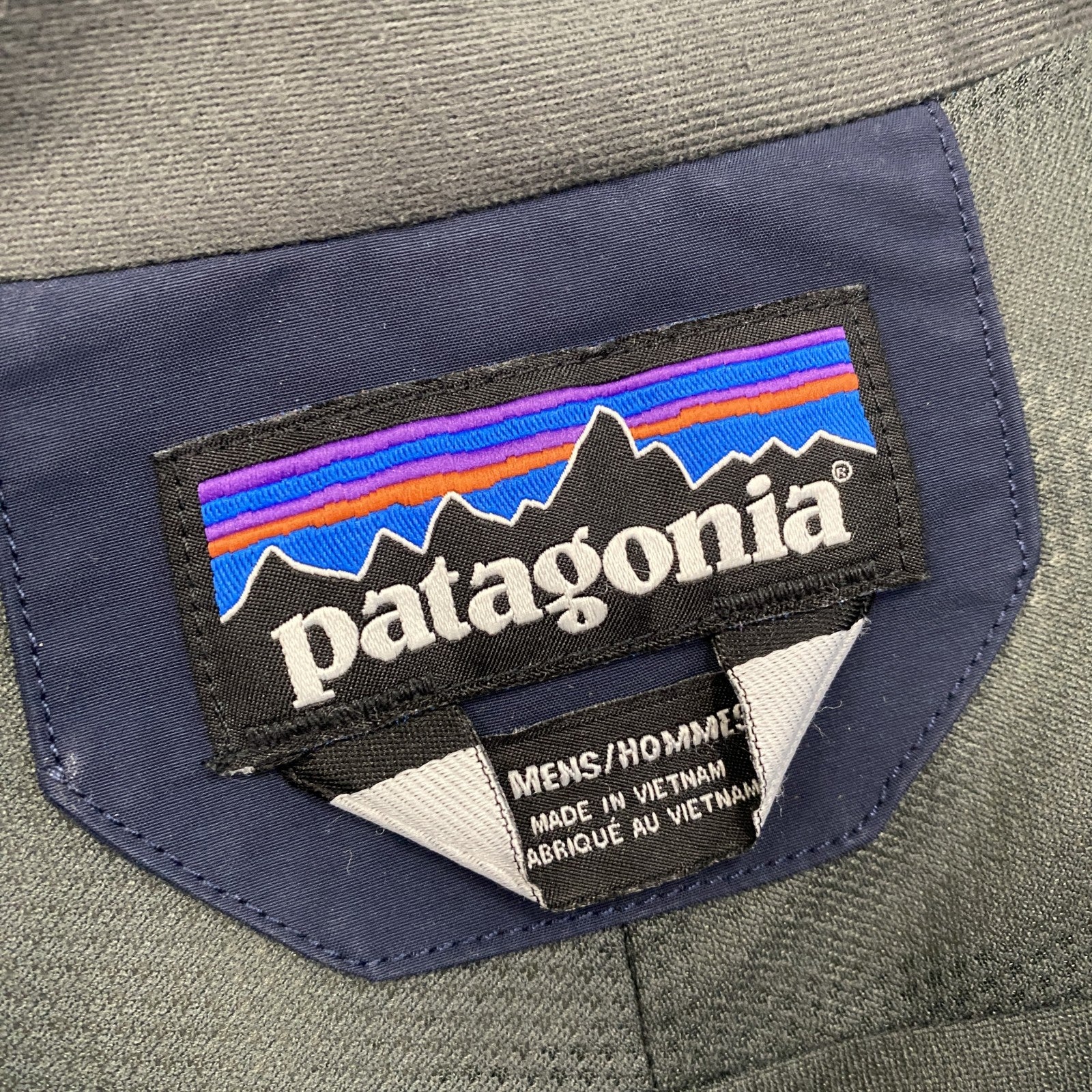 patagonia　パタゴニア　ウインドスウィープジャケット　フルジップナイロンジャケット　紺　ネイビー　
